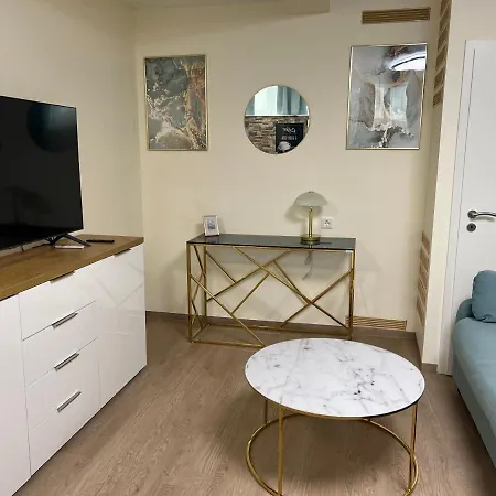 Souterrain Studio-apartment Apartamento